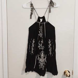 Forever 21 Black & White Floral Top